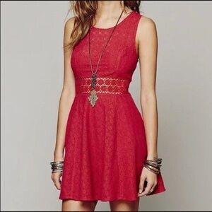 Free People Fitted with Daisies Light Red Floral Fit & Flare Mini Dress - Size 2